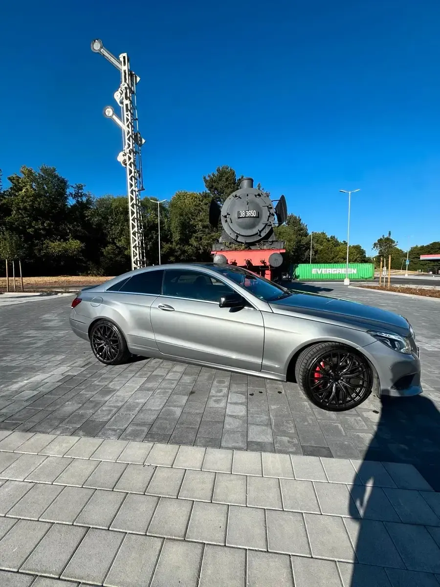 Gebraucht Mercedes E250 204 PS (150 kW) 2014 Grau Coupé