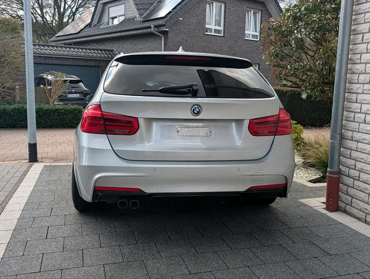 Gebraucht BMW 320 M Sport 190 PS (139 kW) 2019 Silber Kombi