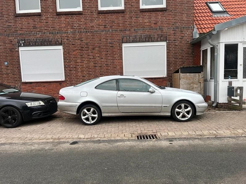 Silber Gebraucht 2001 Mercedes CLK200 Coupé | 1.100 € (Superpreis) - Bild 1/4