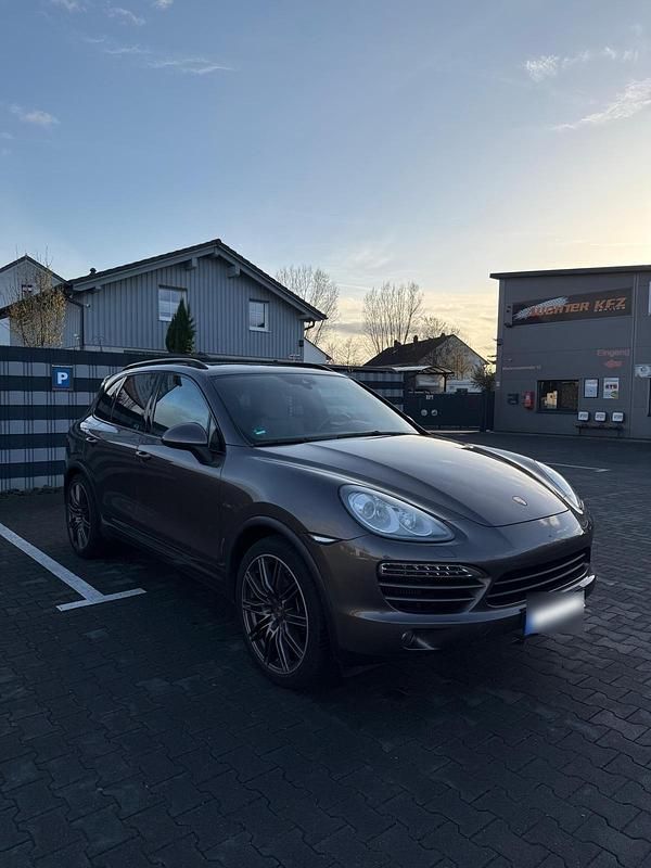 Gebraucht Porsche Cayenne 245 PS (180 kW) 2012 Braun SUV