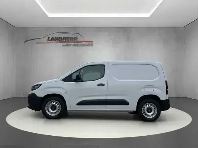 Neu Opel Combo 102 PS (75 kW) 2026 Weiß Van / Kleinbus