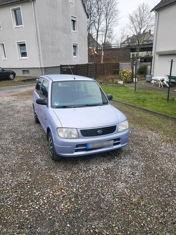 Gebraucht Daihatsu Cuore 56 PS (41 kW) 2003 Violet Kleinwagen