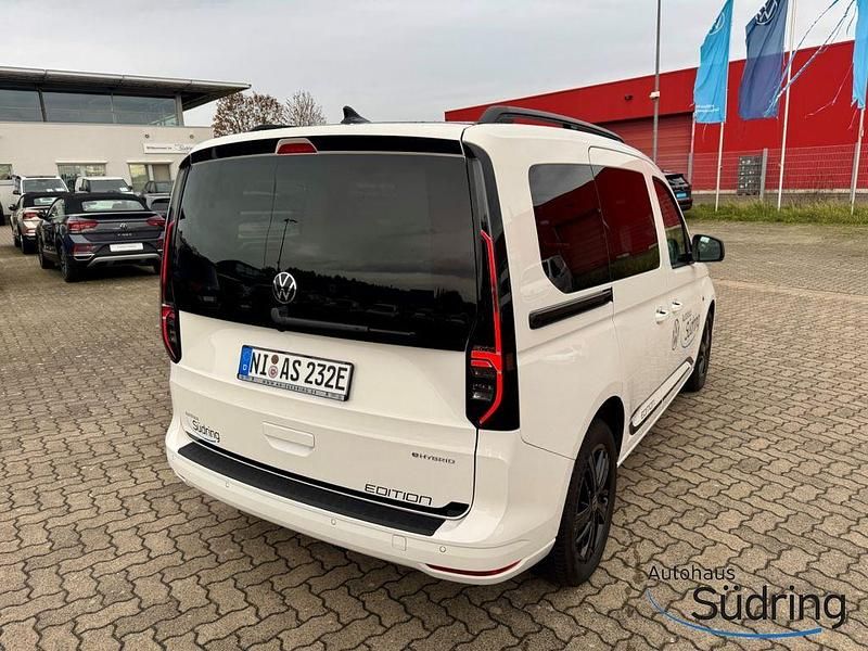 Gebraucht VW Caddy Life 116 PS (85 kW) 2025 Schwarz Van / Kleinbus