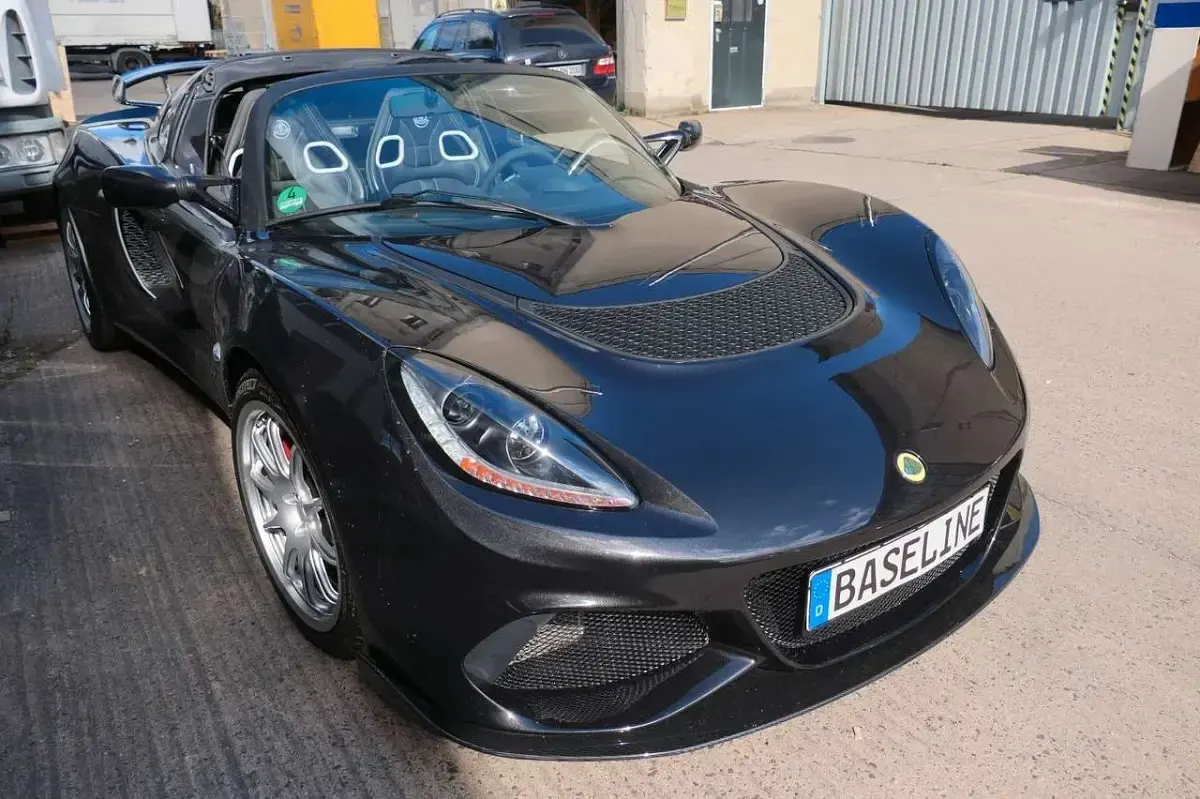 Używany Lotus Exige 475 KM (349 kW) 2021 Czarny Kabriolet