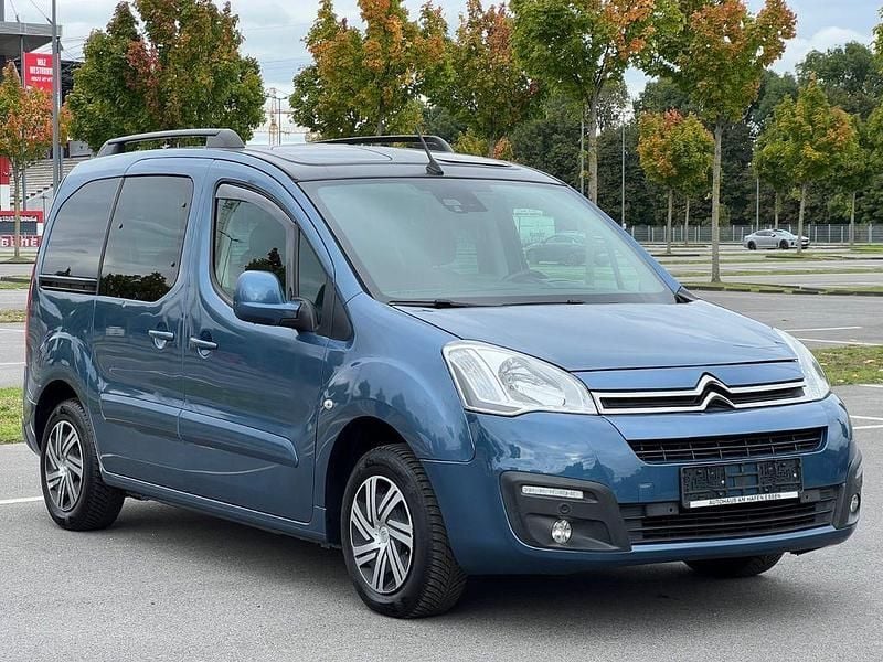 Blau Gebraucht 2018 Citroën Berlingo Shine Van / Kleinbus | 13.900 € (Superpreis) - Bild 1/4