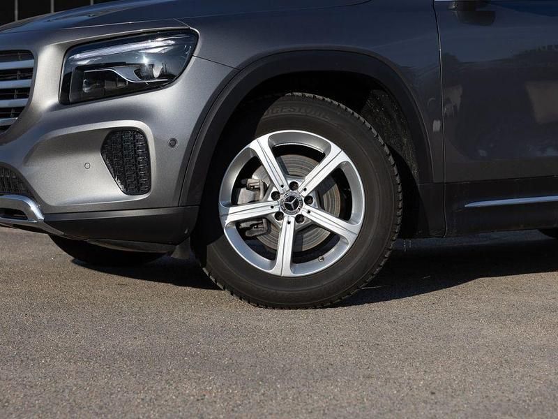 Gebraucht Mercedes GLB200 Progressive 163 PS (119 kW) 2025 Grau SUV