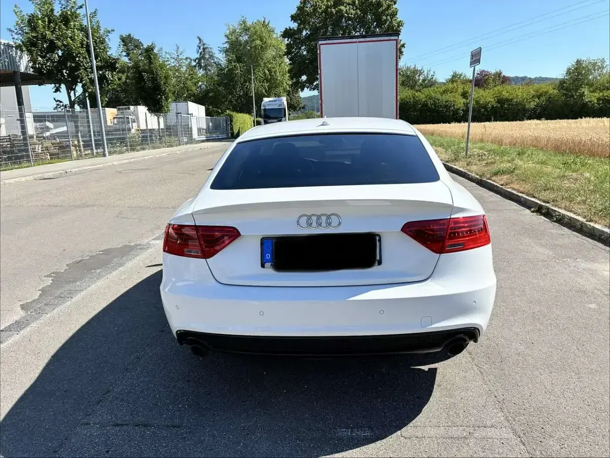Gebraucht Audi A5 144 PS (105 kW) 2016 Weiß Coupé