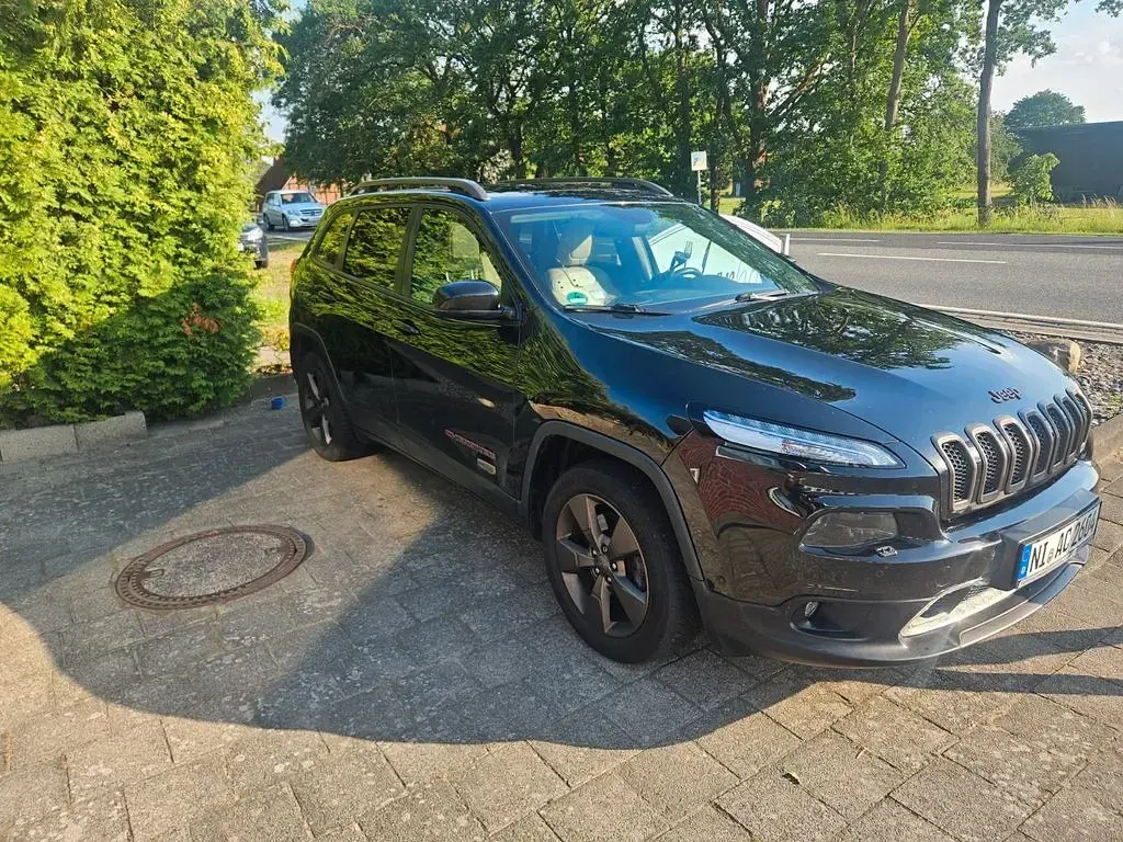Gebraucht Jeep Cherokee Limited 200 PS (147 kW) 2016 Schwarz SUV