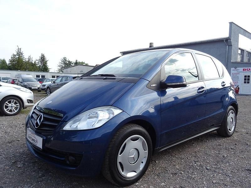Blau Gebraucht 2010 Mercedes A160 Kleinwagen | 2.990 € (Guter Preis) - Bild 1/4