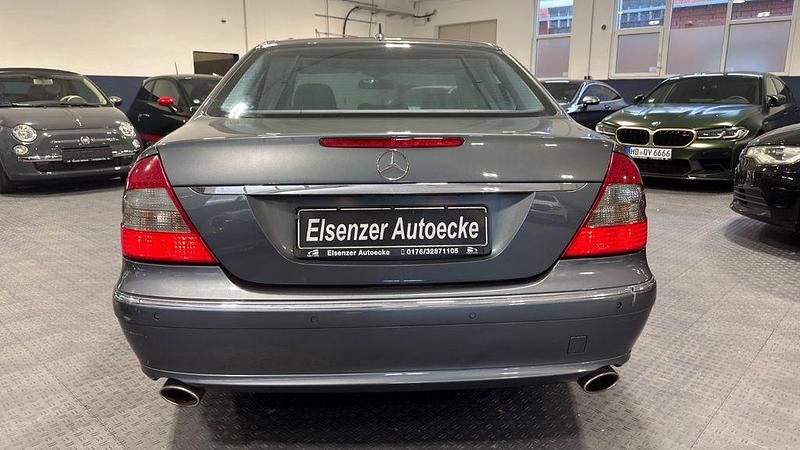Gebraucht Mercedes E320 224 PS (164 kW) 2007 Grau Limousine