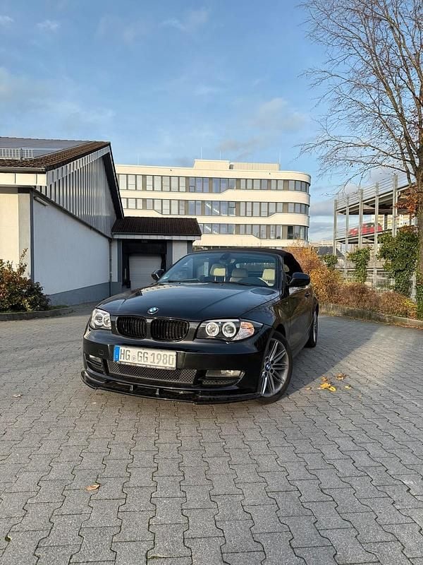 Schwarz Gebraucht 2010 BMW 118 Cabriolet Cabrio | 8.750 € (Teuer) - Bild 1/4