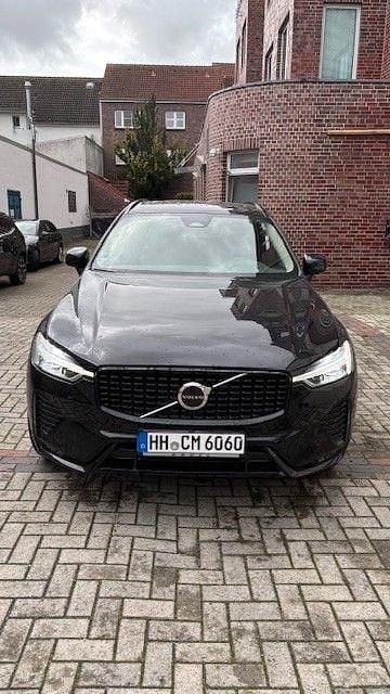 Gebraucht Volvo XC60 Plus 197 PS (144 kW) 2023 Schwarz SUV