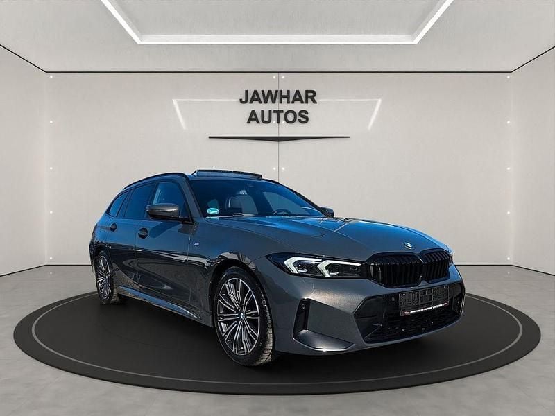 Gebraucht BMW 330 M Sport 245 PS (180 kW) 2022 Grau Kombi