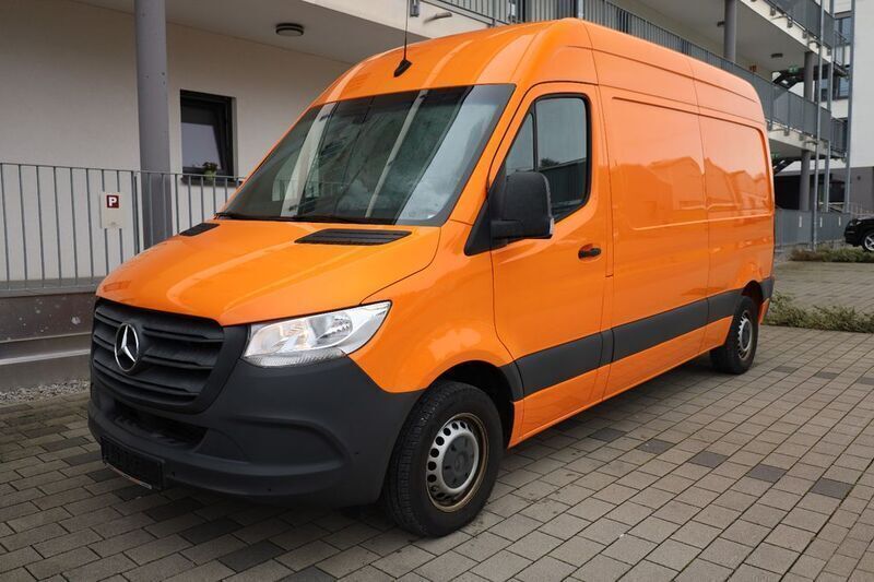 Gebraucht Mercedes Sprinter 114 PS (83 kW) 2019 Orange Van