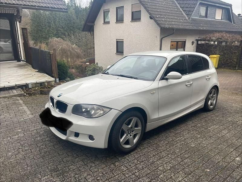 Gebraucht BMW 116 M Sport 122 PS (89 kW) 2007 Weiß Kleinwagen