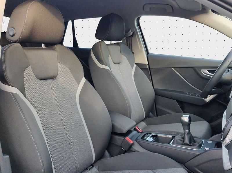 Gebraucht Audi Q2 S-Line 116 PS (85 kW) 2025 0e mythosschwarz metallic SUV