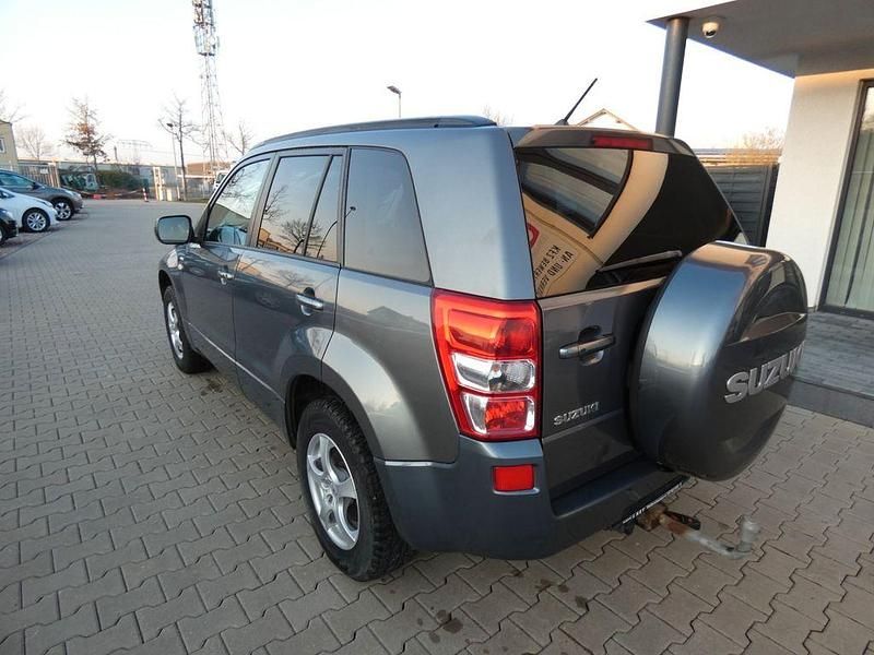 Gebraucht Suzuki Grand Vitara 129 PS (94 kW) 2007 Grau SUV