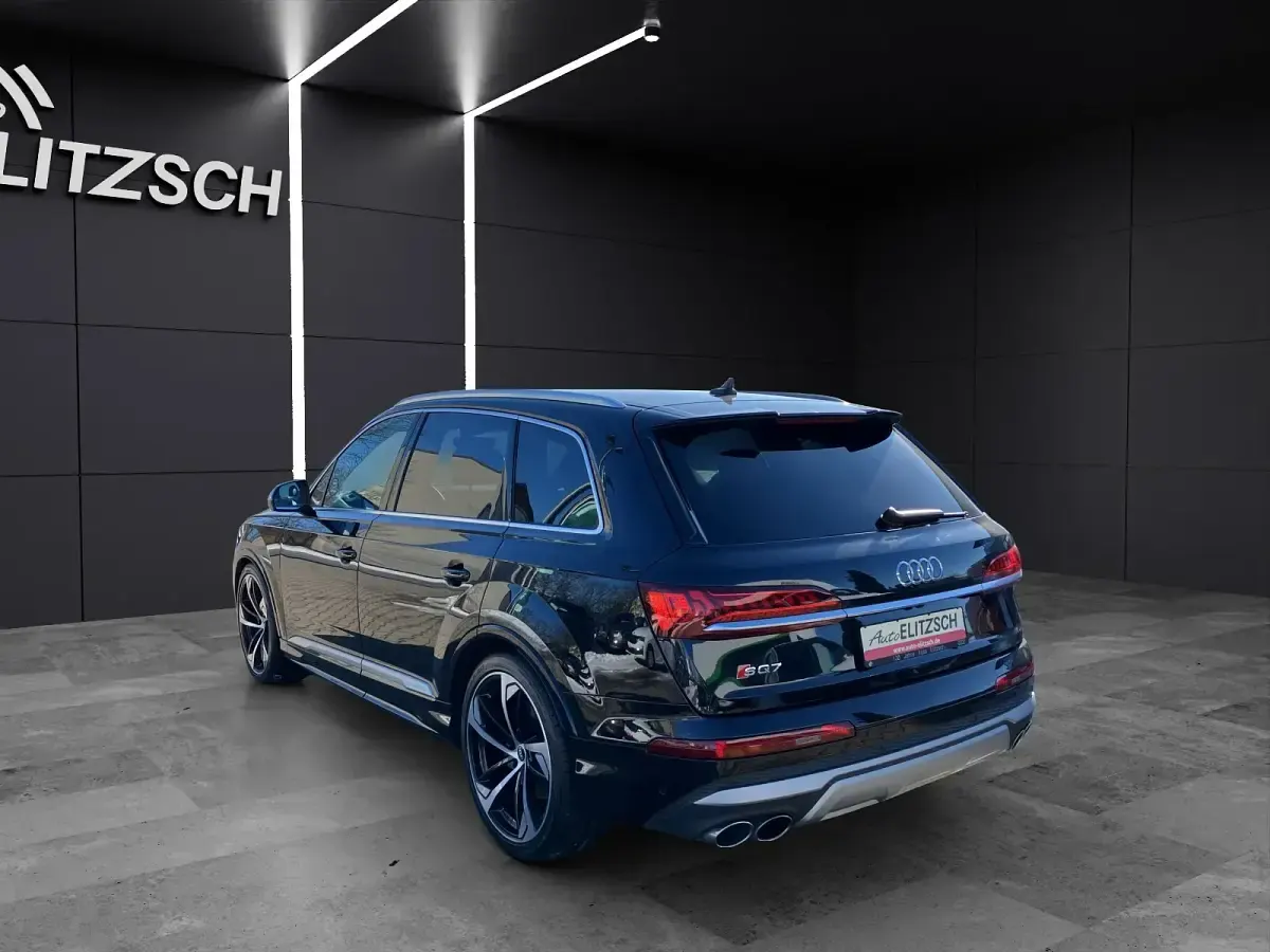 Gebraucht Audi SQ7 Ambiente 435 PS (319 kW) 2020 Orcaschwarz metallic SUV