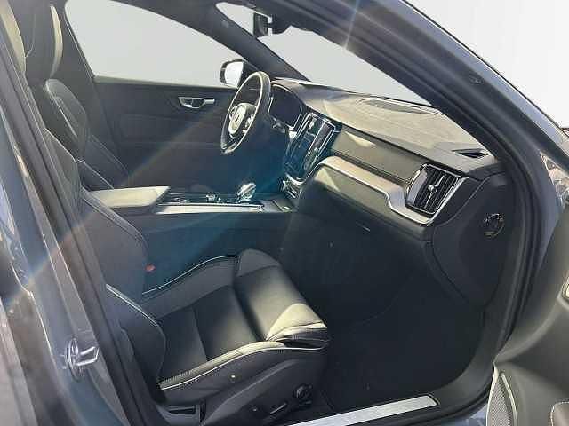 Gebraucht Volvo V60 145 PS (106 kW) 2023 Kombi