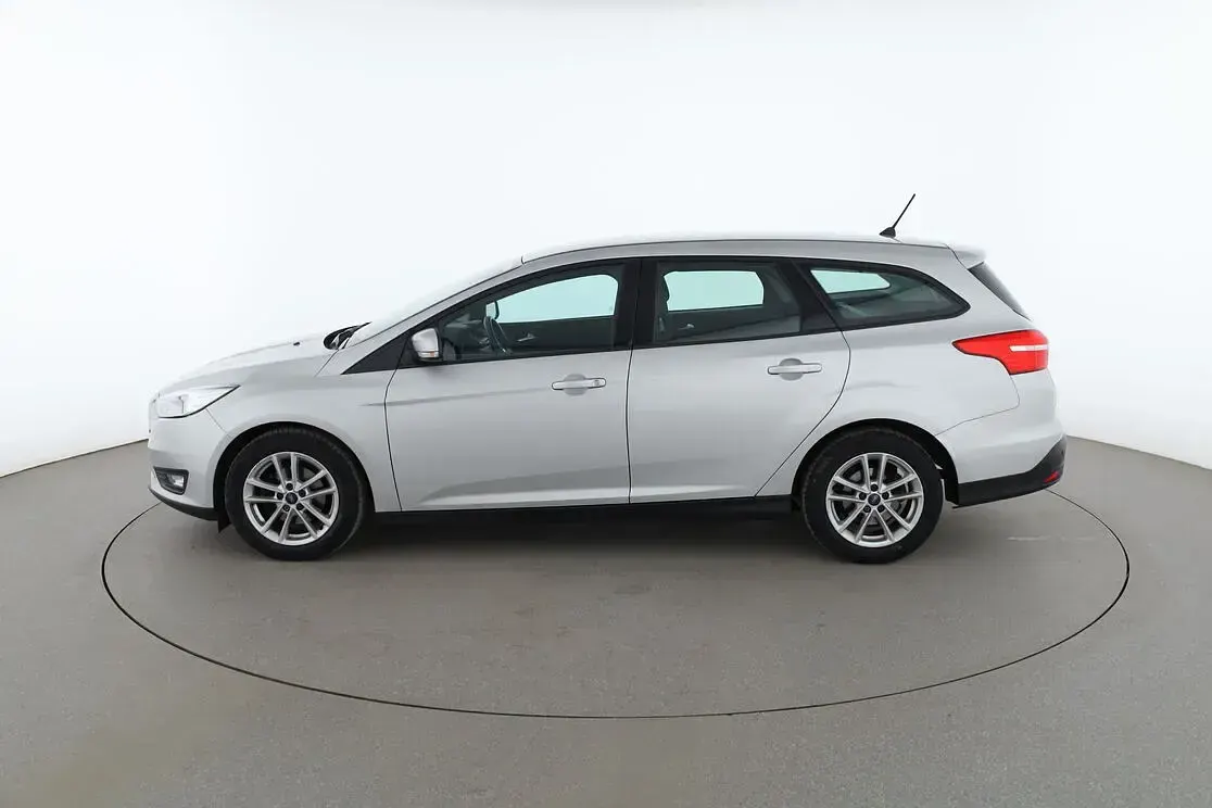 Gebraucht Ford Focus Business Edition 125 PS (91 kW) 2018 Grau Kombi