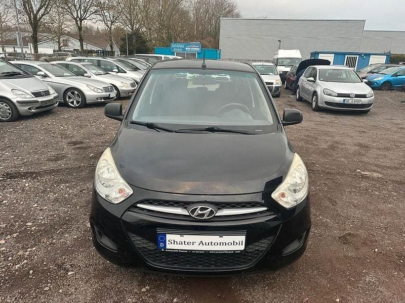 Gebraucht Hyundai i10 Edition 69 PS (50 kW) 2012 Schwarz Kleinwagen