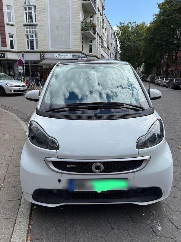 Weiß Gebraucht 2013 Smart ForTwo Coupé Brabus Coupé | 7.200 € (Fairer Preis) - Bild 1/4