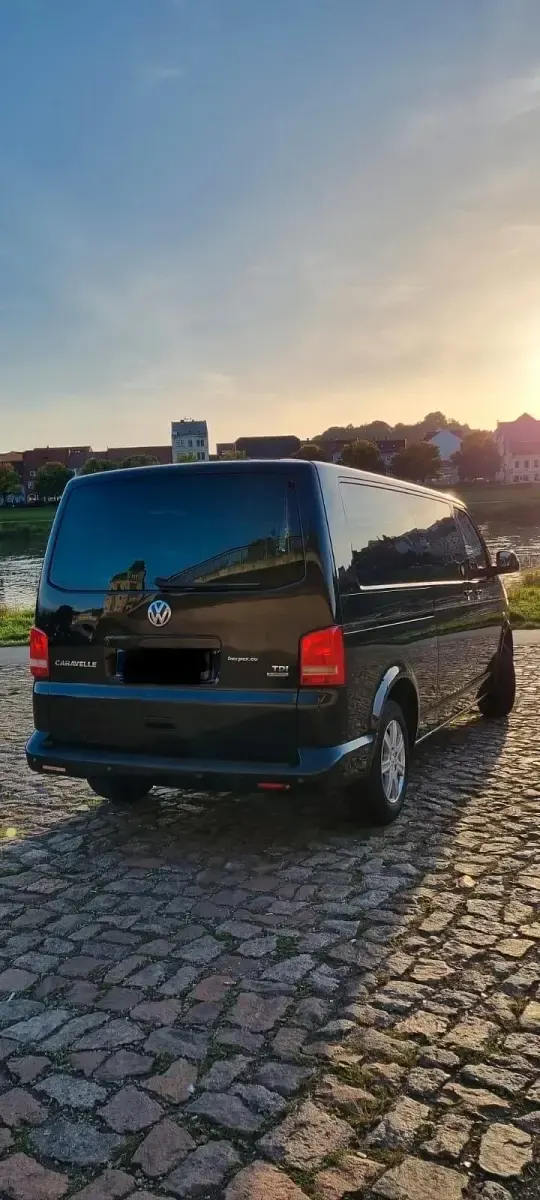 Gebraucht VW T5 114 PS (83 kW) 2011 Schwarz Van