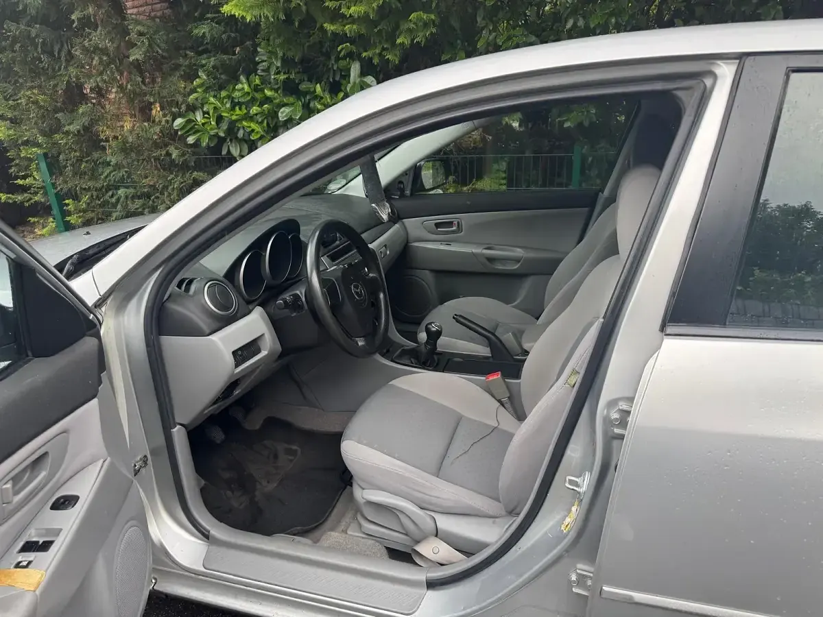 Gebraucht Mazda 3 84 PS (61 kW) 2004 Grau Kleinwagen