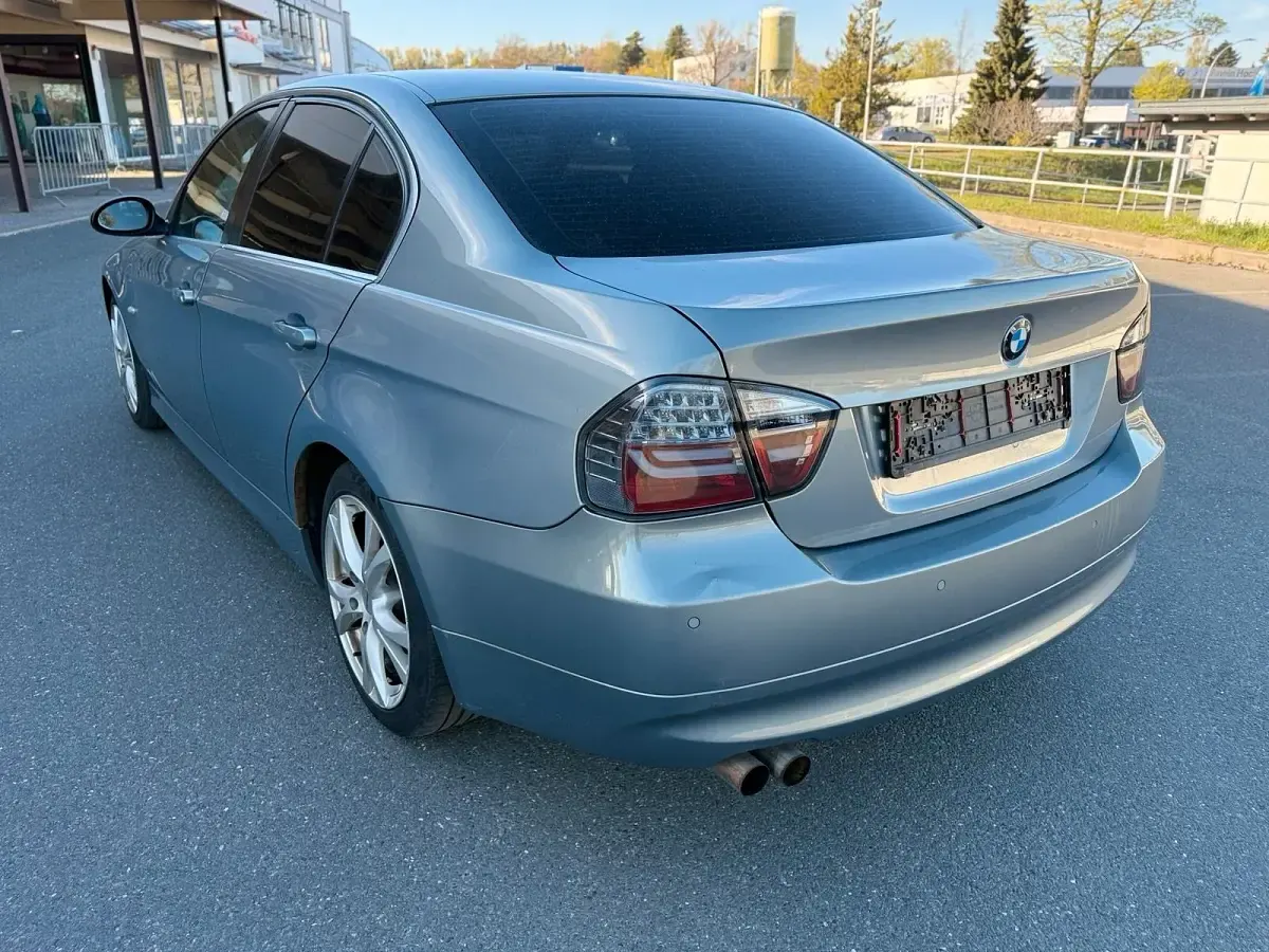 Używany BMW 325 218 KM (160 kW) 2006 Srebrny Sedan/Limuzyna