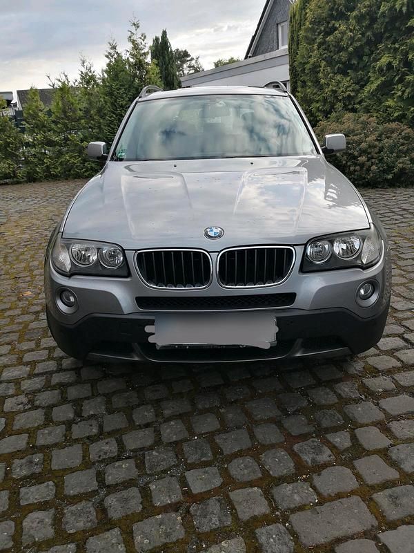 Grau Gebraucht 2007 BMW X3 Basis SUV | 6.900 € (Etwas zu teuer) - Bild 1/4