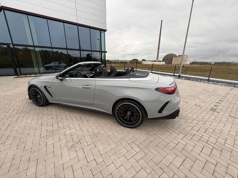 Grau Neu 2025 Mercedes CLE53 AMG AMG Cabrio | 97.580 € (Superpreis) - Bild 1/4