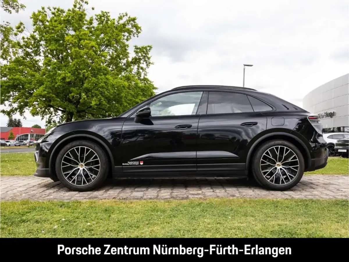 Używany Porsche Macan 300 kW (408 KM) 2025 Czarny SUV