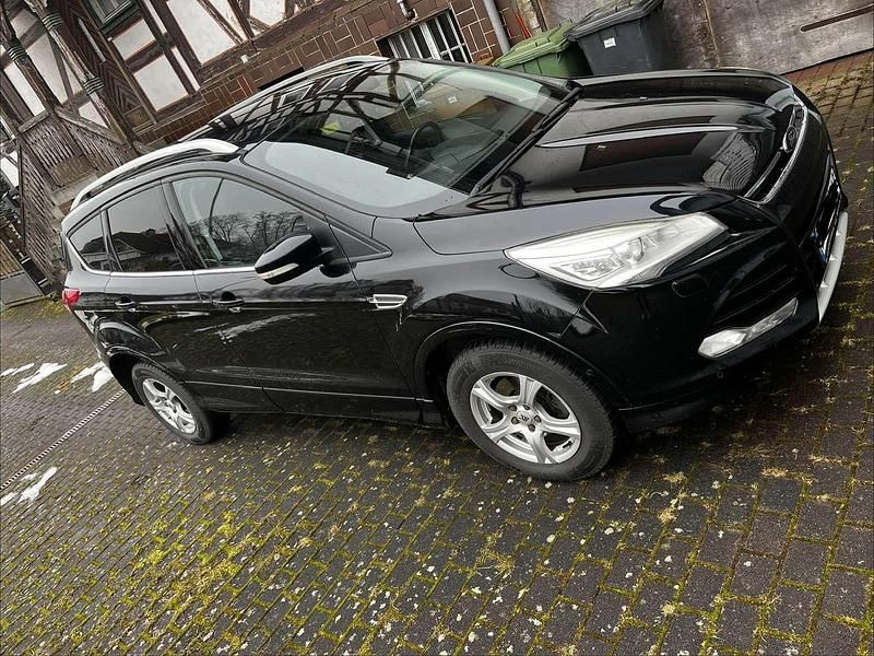 Gebraucht Ford Kuga Titanium 150 PS (110 kW) 2015 Schwarz SUV