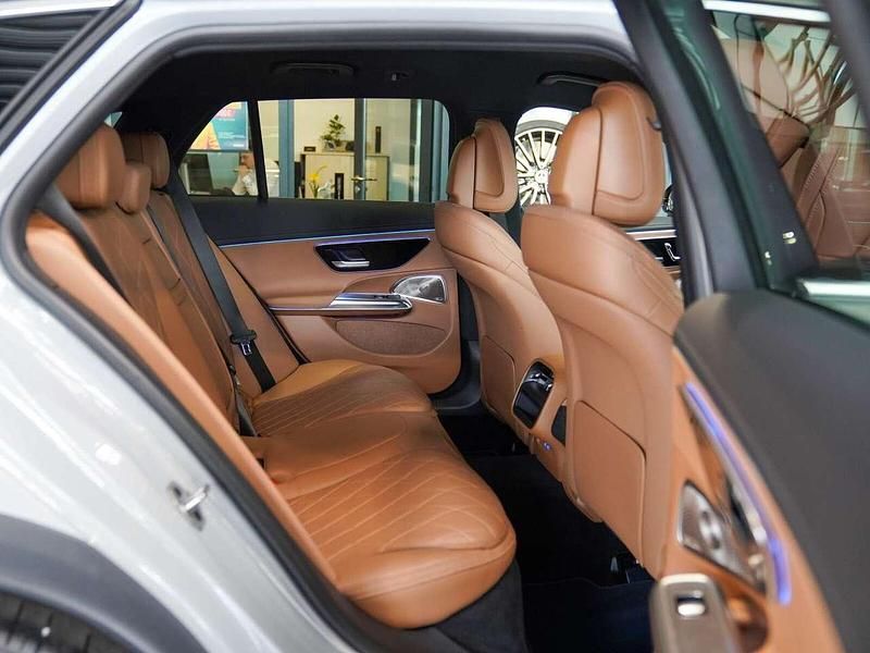 Gebraucht Mercedes E450 Avantgarde 367 PS (269 kW) 2024 Manufaktur alpingrau uni Kombi