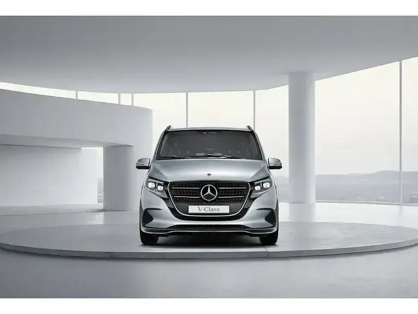 Gebraucht Mercedes V250 Style 190 PS (139 kW) 2026 Silber Van / Kleinbus