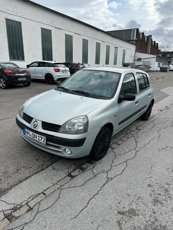 Usata Renault Clio II 2004 Argento Utilitaria