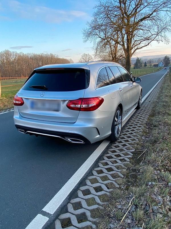 Gebraucht Mercedes C200 AMG line 160 PS (117 kW) 2020 Silber Kombi
