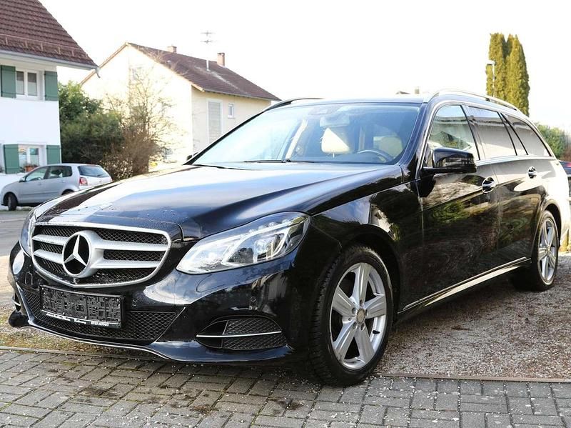 Second-hand Mercedes E250 204 CP (150 kW) 2013 Negru Break