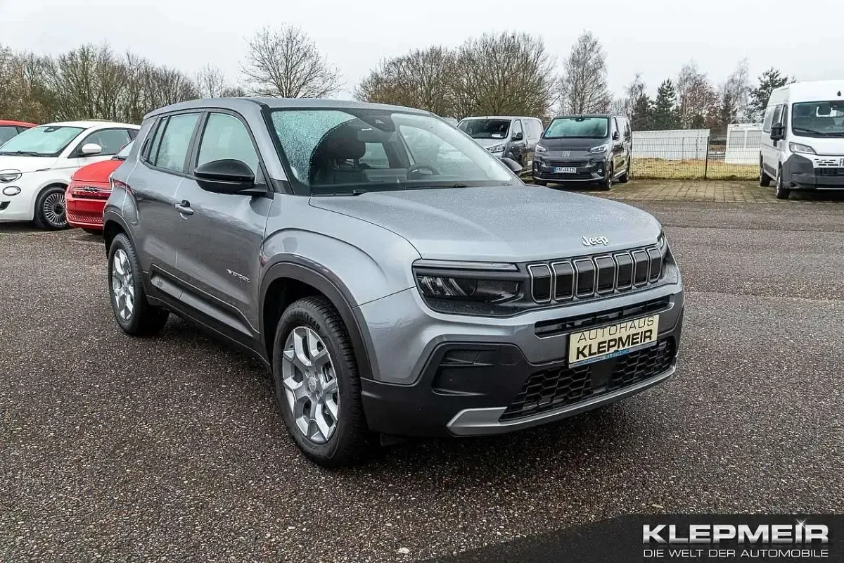 Gebraucht Jeep Avenger Limited 101 PS (74 kW) 2024 Grau met. SUV