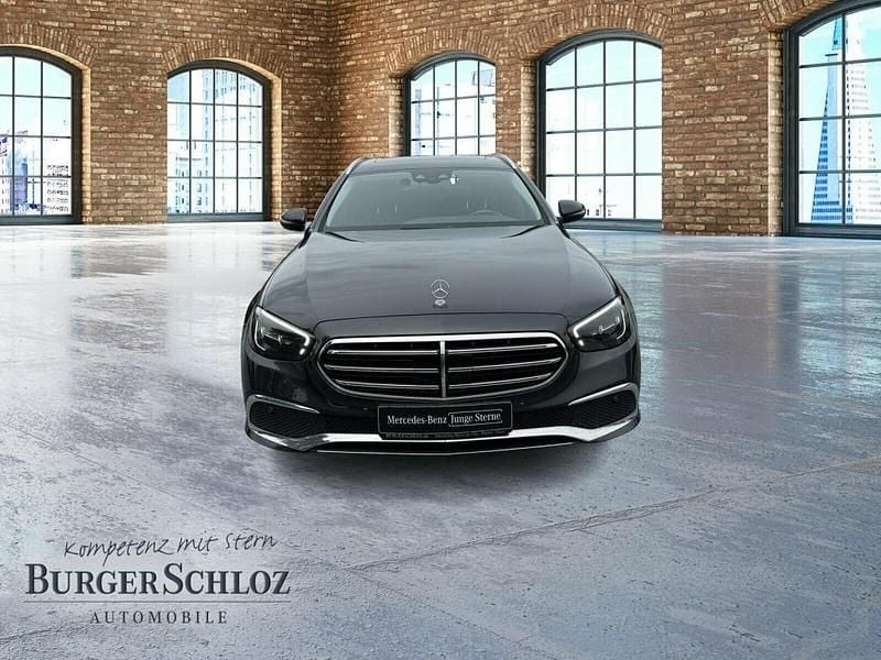 Gebraucht Mercedes E400 330 PS (242 kW) 2022 Metalliclack graphitgrau Kombi