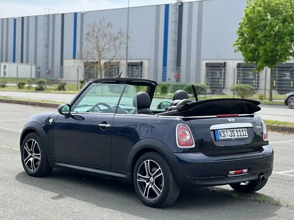 Gebraucht Mini Cooper Cabriolet 122 PS (89 kW) 2012 Blau Cabrio