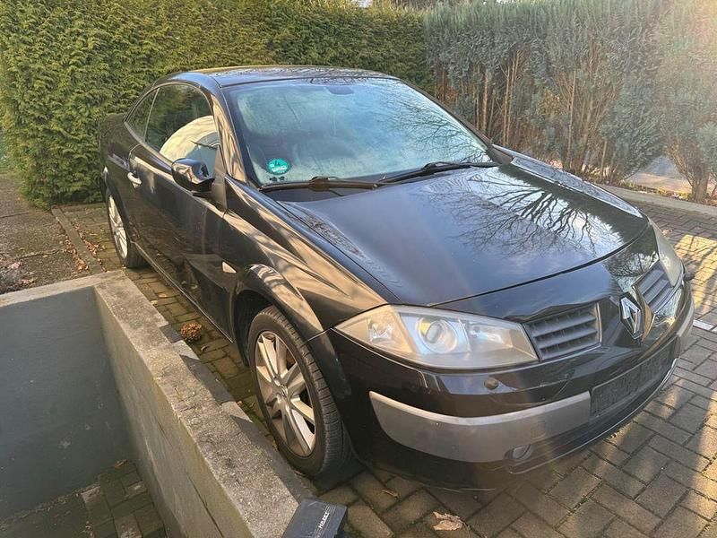 Gebraucht Renault Mégane Cabriolet Dynamique 135 PS (99 kW) 2004 Schwarz Cabrio