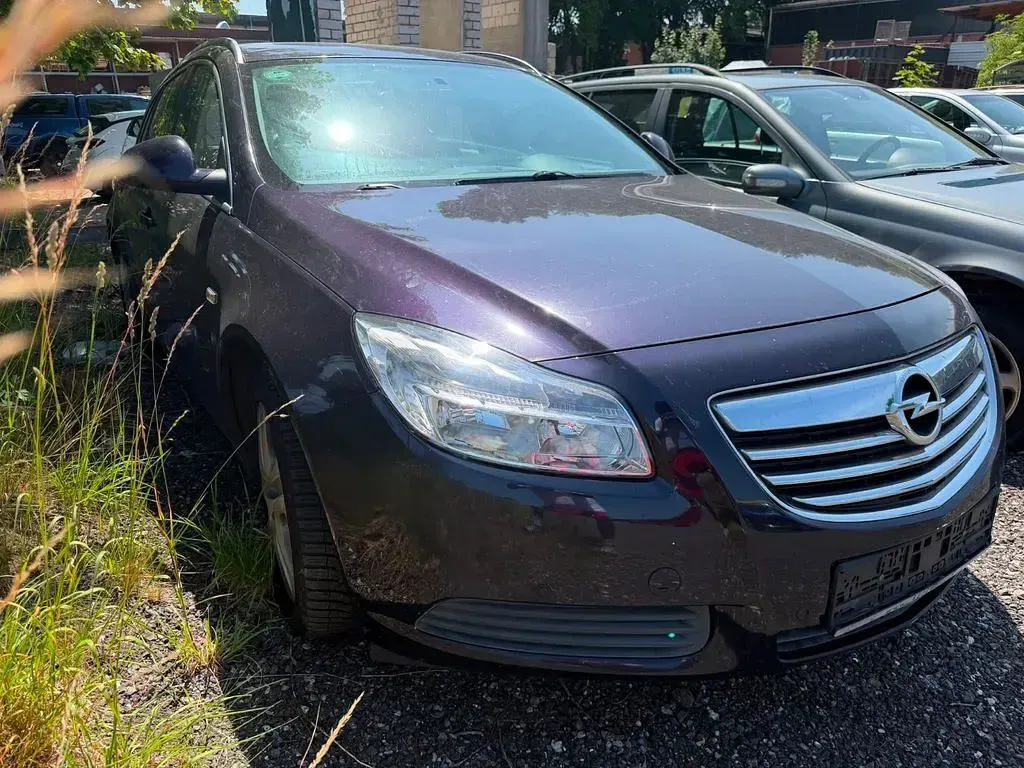 Gebraucht Opel Insignia Edition 160 PS (117 kW) 2013 Blau Kombi
