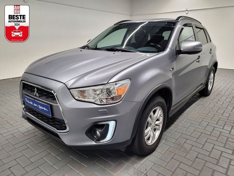 Grau (platinumgrau (m)) Gebraucht 2016 Mitsubishi ASX Diamant Edition SUV | 14.430 € (Teuer) - Bild 1/4