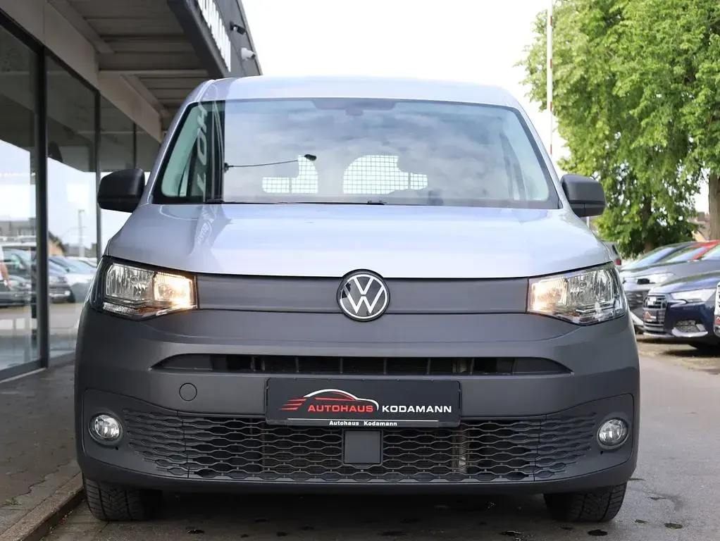 Gebraucht VW Caddy 102 PS (75 kW) 2023 Reflexsilber metallic Van / Kleinbus