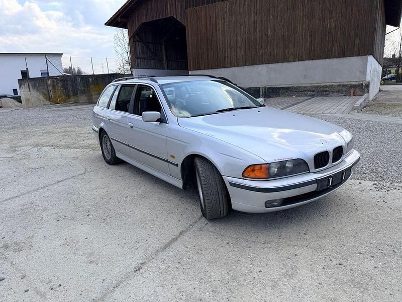 Gebraucht BMW 523 170 PS (125 kW) 1998 Silber Kombi