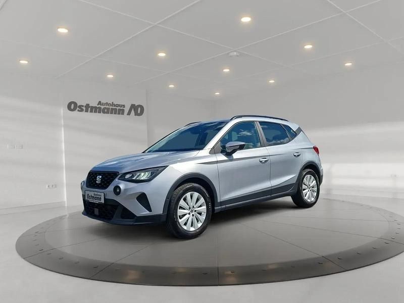 Urban silber Gebraucht 2023 Seat Arona Style SUV | 19.948 € (Fairer Preis) - Bild 1/4