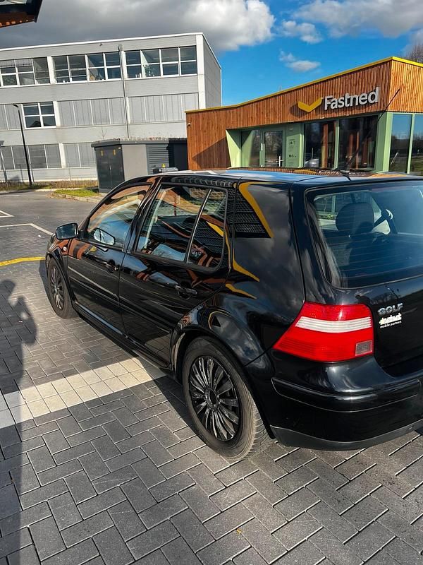 Gebraucht VW Golf IV Pacific 116 PS (85 kW) 2003 Schwarz Kleinwagen