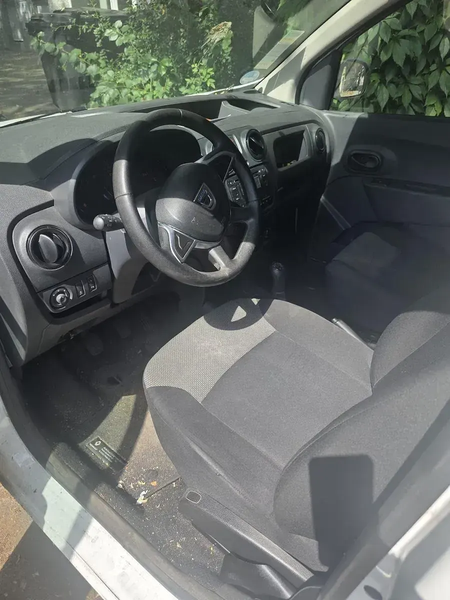 Gebraucht Dacia Dokker Essentiel 107 PS (78 kW) 2019 Weiß Van / Kleinbus