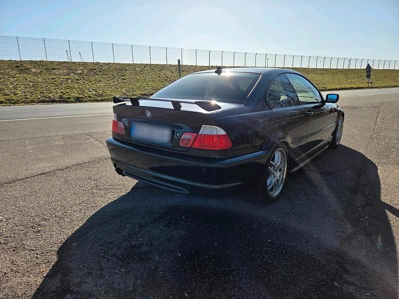 Gebraucht BMW 325 M Sport 192 PS (141 kW) 2003 Schwarz Coupé
